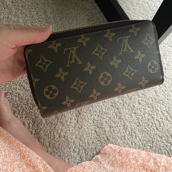 Wallet - Picture 3 of 4